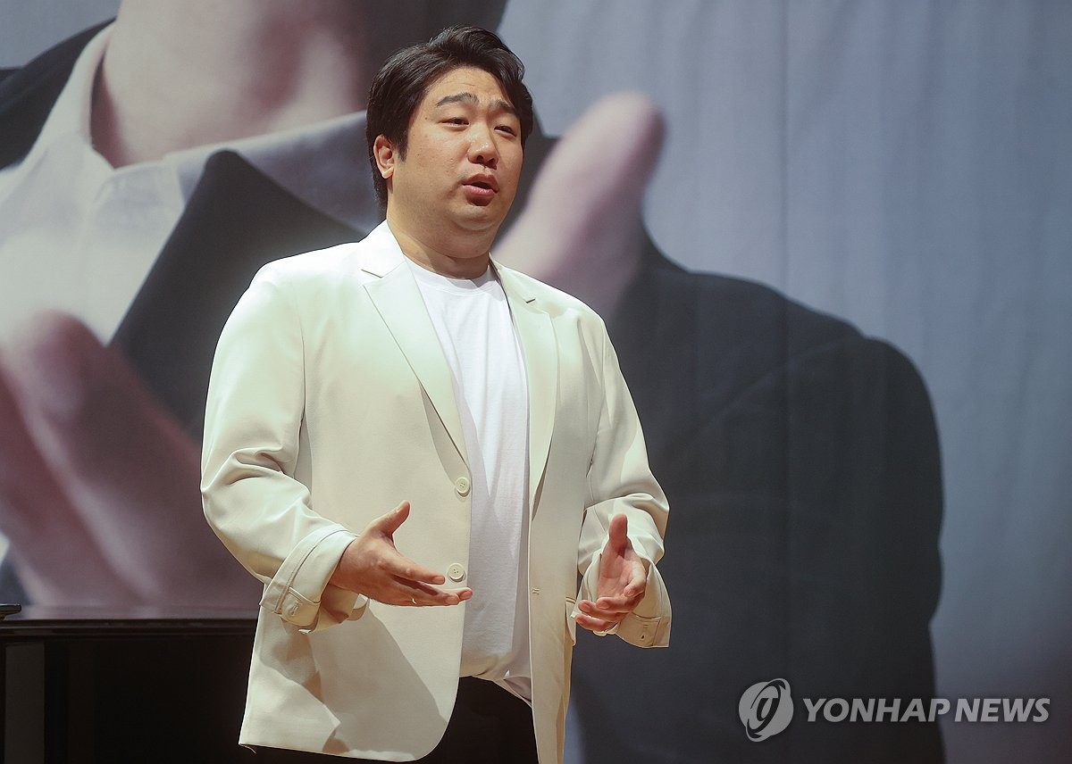 바리톤 김기훈 "TV속 성악가 따라하던 개인기, 제 업이 됐네요"(종합)