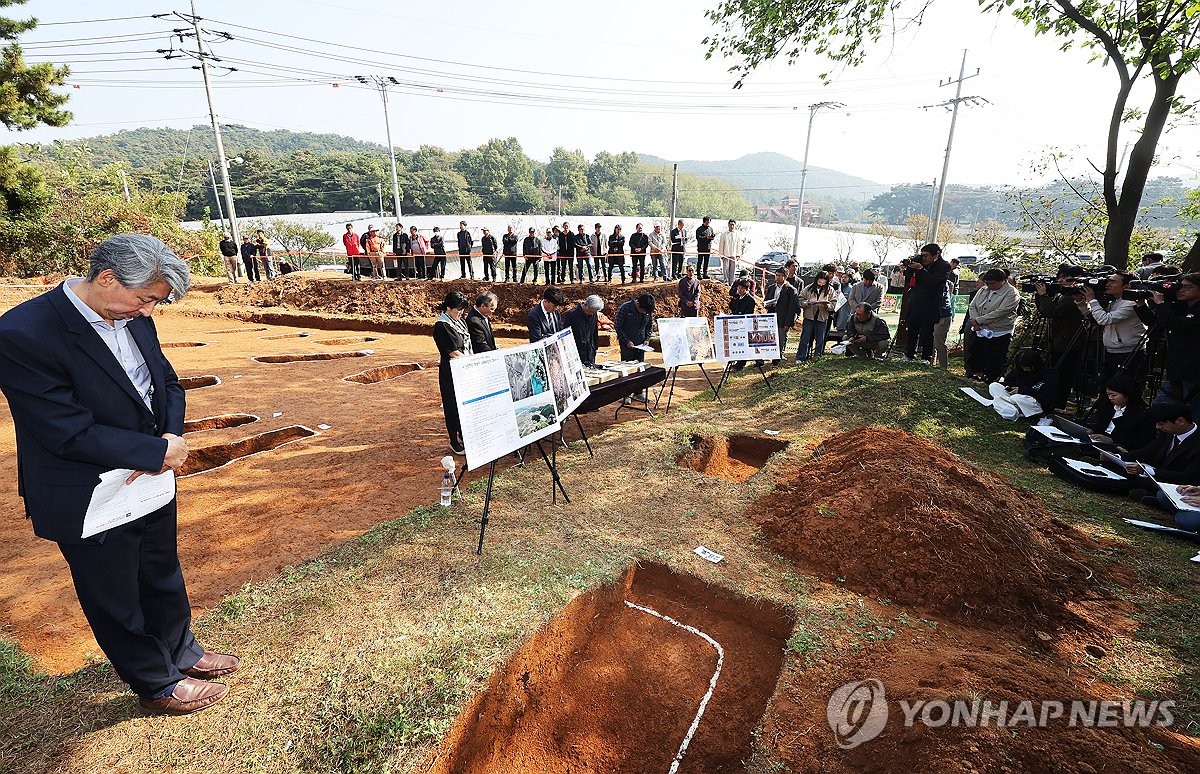 "못 찾아줘서 미안해…" 선감학원 아동 유해발굴 현장의 오열(종합)