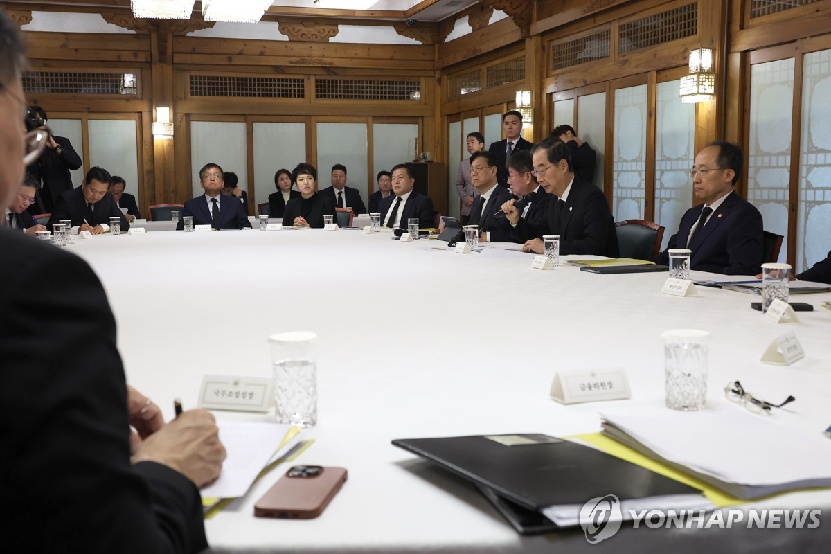 한총리 "럼피스킨병 확산방지 총력대응…백신접종 서둘러 달라"