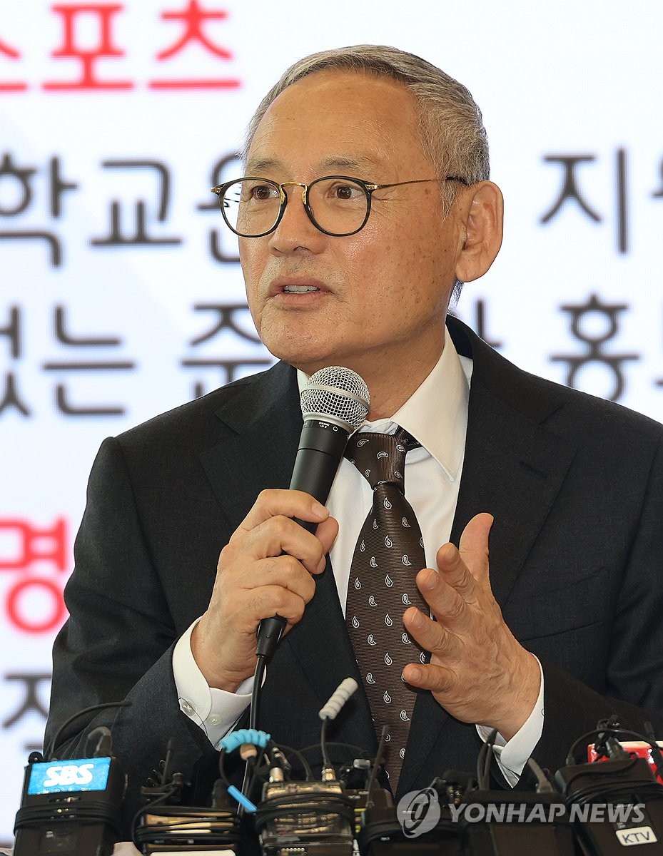 유인촌 "문화예술 지원기관 책임심의제 도입…블랙리스트 방지"(종합)