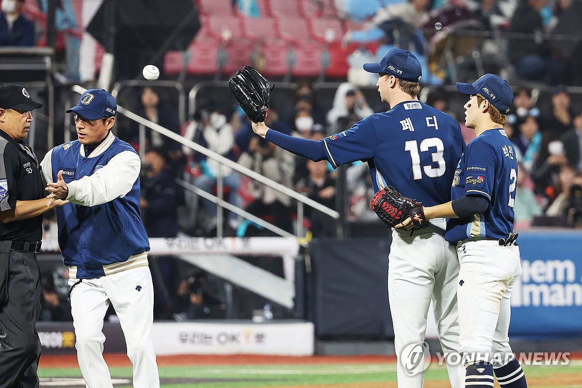 돌아온 페디, PO 한 경기 최다 12K 위력투…1차전 데일리 MVP(종합)