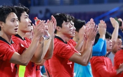 3연속 금메달 노리는 한국 축구…'문어' 이영표 한일전 예측은?
