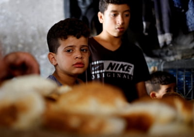 [속보] WFP "가자지구 상점들 식량 4∼5일분밖에 안 남아" 