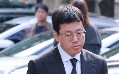 'SM 시세조종 의혹' 카카오 투자총괄대표 구속