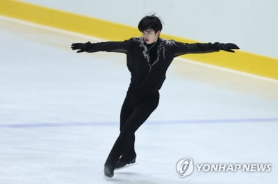 피겨 차준환, 연속 실수로 네펠라 메모리얼 6위…김현겸 4위