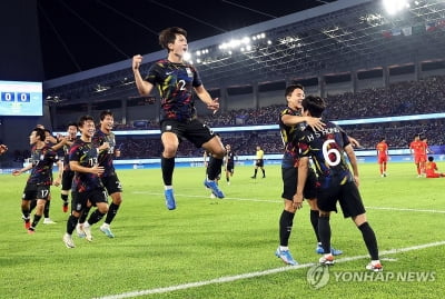 [아시안게임] 한국 남자축구, 중국 2-0 제압하고 6회 연속 4강 진출