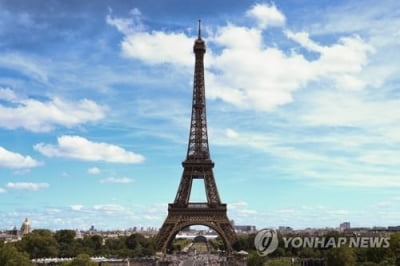 관광 회복한 프랑스…명소 거주민은 "시끄러워 못 살겠네"