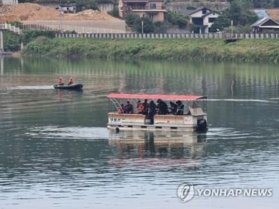 포천 저수지에 민간 헬기 추락…기장 1명 숨져(종합3보)