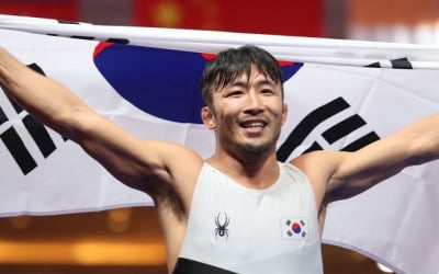 [오늘의 아시안게임] 레슬링 류한수·높이뛰기 우상혁 우승 도전…남자축구 4강전