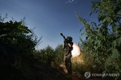 우크라 전쟁 장기화에 탄약고 빈 서방…"바닥 보인다"