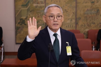 유인촌 "예술인 위한 창작환경 조성…잘할 곳에 확실히 지원"