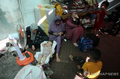 [이·팔 전쟁] 피란민 수만명 몰린 가자병원…"부모잃은 신생아 130명"