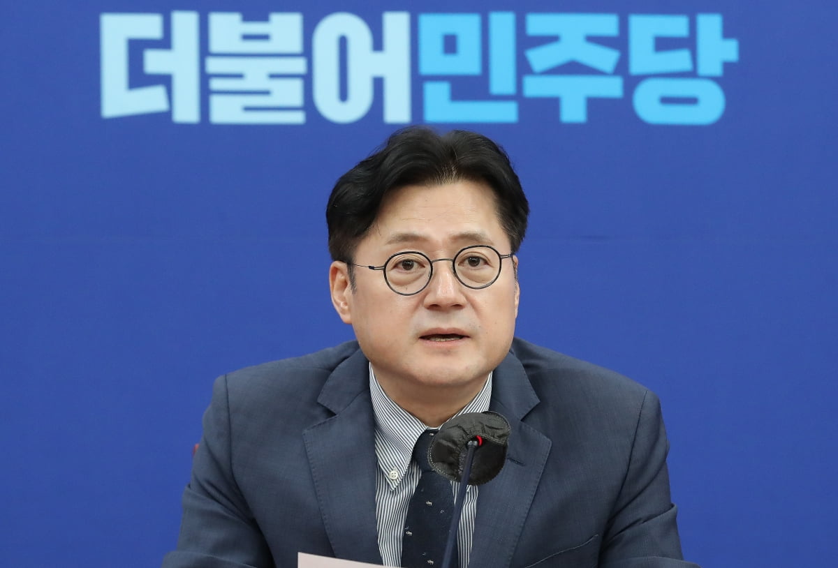 메이저 바카라 더불어민주당 원내대표가 5일 오전 서울 여의도 국회에서 열린 정책조정회의에서 발언을 하고 있다./ 사진=뉴스1