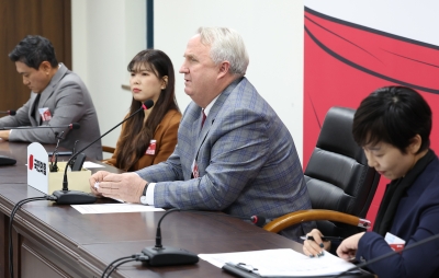 與혁신위 "이준석 징계해제 건의"…발끈한 李 "사태 악화"