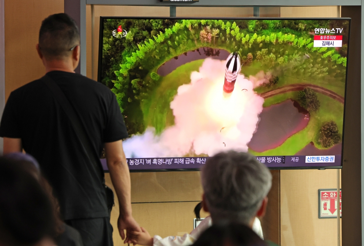 신원식 "북한, 이르면 이번주 군사정찰위성 발사 전망"