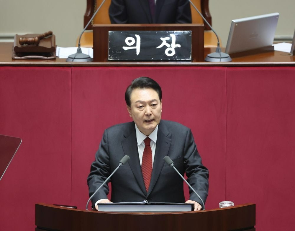 윤석열 대통령이 10월 31일 국회 본회의장에서 내년도 정부 예산안에 사설 카지노 시정연설을 하고 있다. 뉴스1