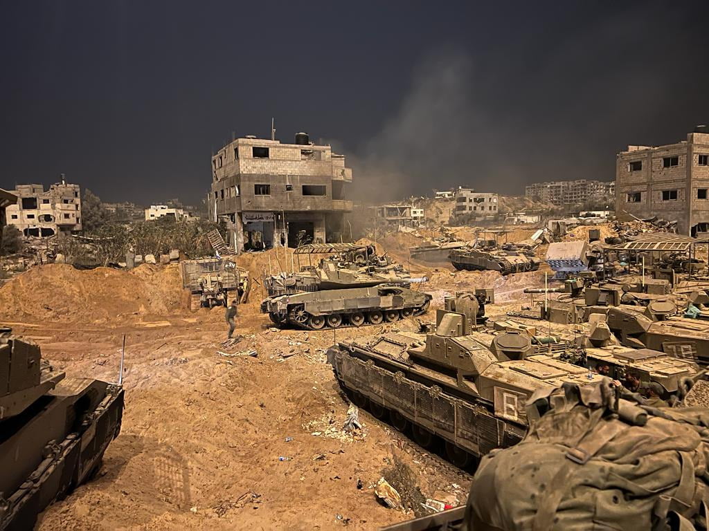 가자시티 인근 시가지에 진입한 이스라엘군  /이스라엘 방위군(IDF) 제공