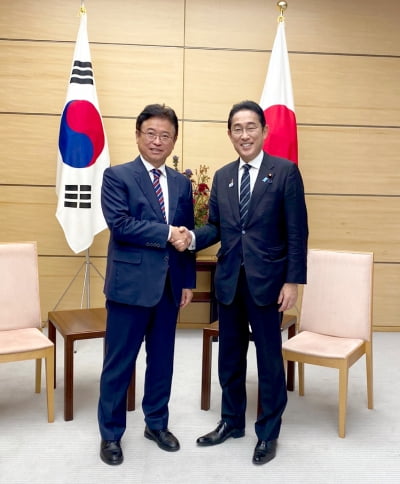 한일지사회의 참석한 이철우 경북지사, 기시다 일본 총리 만나