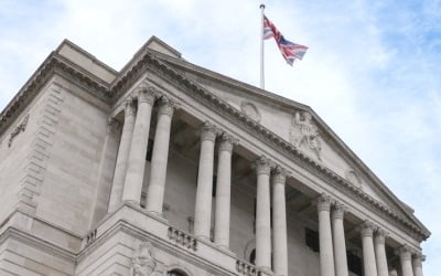[속보] 영국 중앙은행 기준금리 연 5.25%로 동결