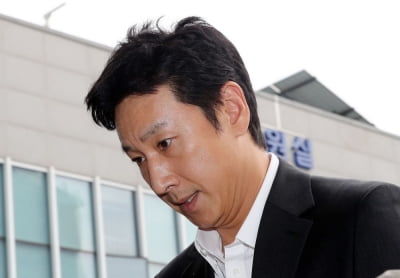 [속보] '마약 투약 혐의' 이선균, 일주일 만 경찰 재출석