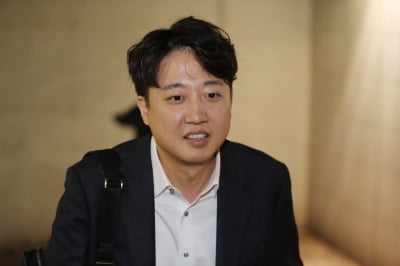 이준석 "한동훈은 '긁지 않은 복권'…경쟁 상대로 보지 않는다"