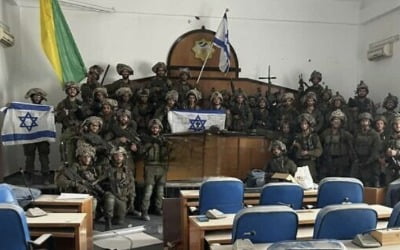 팔 의회 점령한 이스라엘군 "하마스, 통제력 잃고 도주 신세"