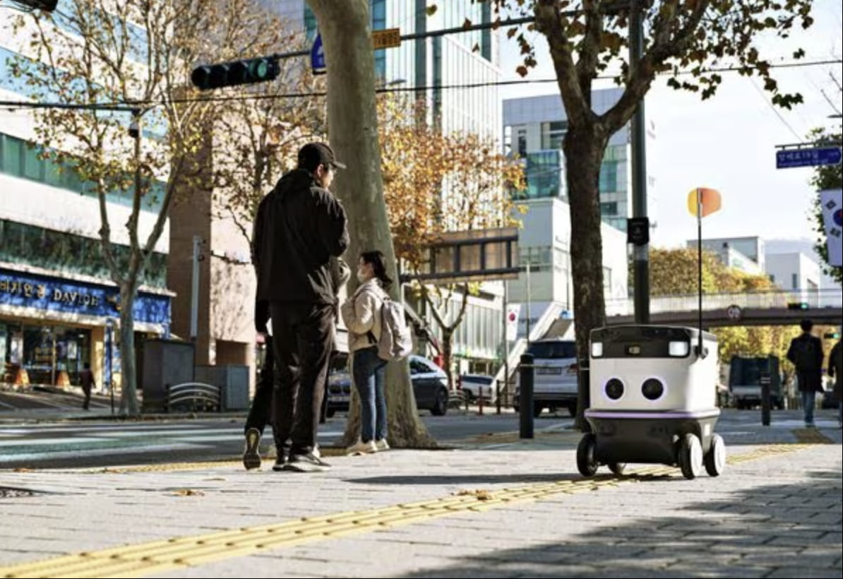 뉴빌리티의 배달 로봇, 강남 테헤란로 달린다 [Geeks' Briefing]