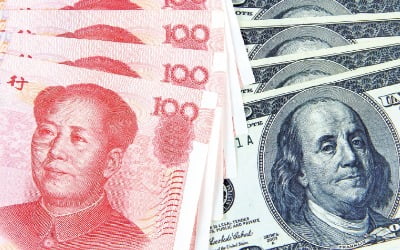  중국의 미국 국채 보유량 14년 만에 최저 '위안화 방어'가 美 국채금리 밀어 올려