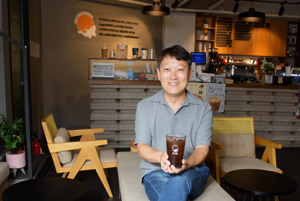 [2023 서울시립대학교 캠퍼스타운 스타트업 CEO] 경계선지능 청년들의 일자리를 만드는 커피 전문 매장 ‘휘카페’