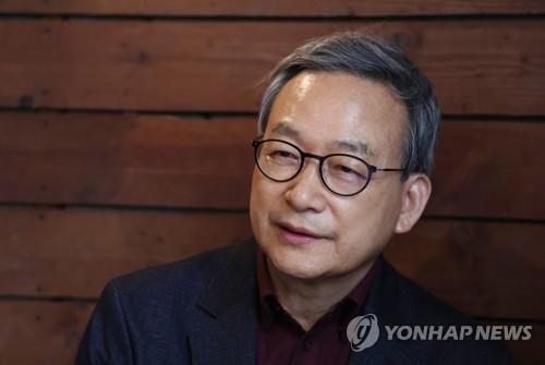 "K북 전파한다"…중동 최대 책잔치 샤르자국제도서전 개막