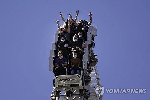 美테마파크 식스플래그·시더페어 합병…"10조원 기업가치"