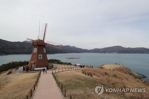 경남도 '한 달 살기'로 머무는 관광 활성화…재외동포도 지원