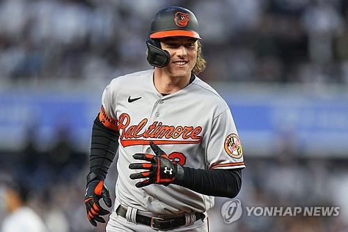 MLB 올해의 신인은 만장일치로 AL 헨더슨과 NL 캐럴