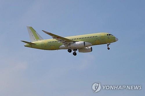러, '자국산 부품' 여객기 공급 내년 연기…"엔진 개발 차질"