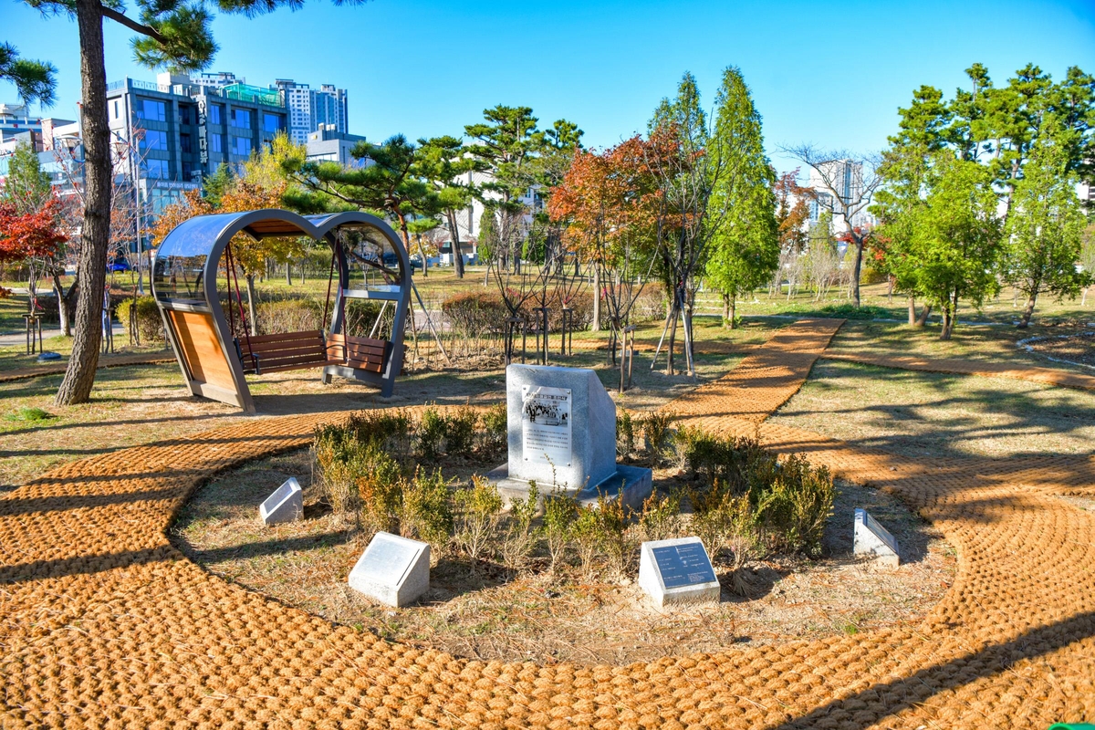 속초시, 청초호에 '자매도시공원' 이전 조성 마무리