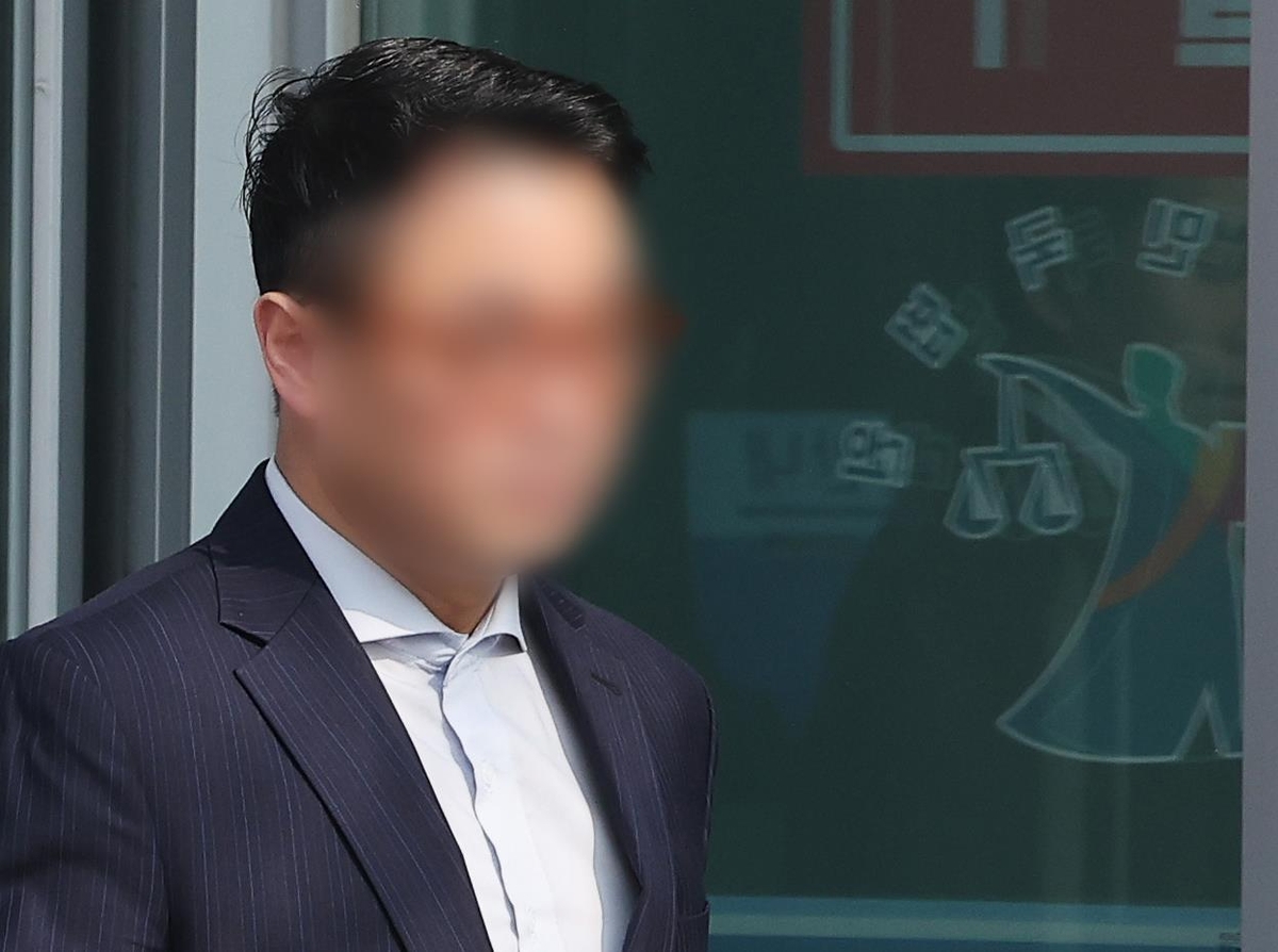 '양평 공흥지구 특혜의혹' 윤 대통령 처남 첫 재판서 혐의 부인