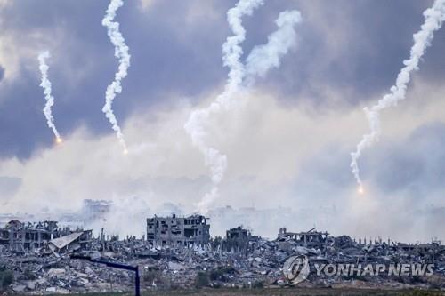 "애도할 시간" "가족잃고 무슨 소용"…가자엔 안도-절망 교차