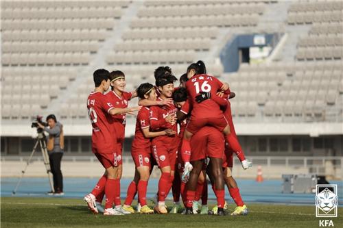 현대제철, WK리그 통합 11연패…수원FC에 합계 7-5 대역전극