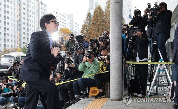 증거도 없이 불렀나…지드래곤 마약 수사 '난항'