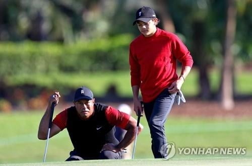 그 아버지에 그 아들…우즈 子, 고교 팀 대회 우승