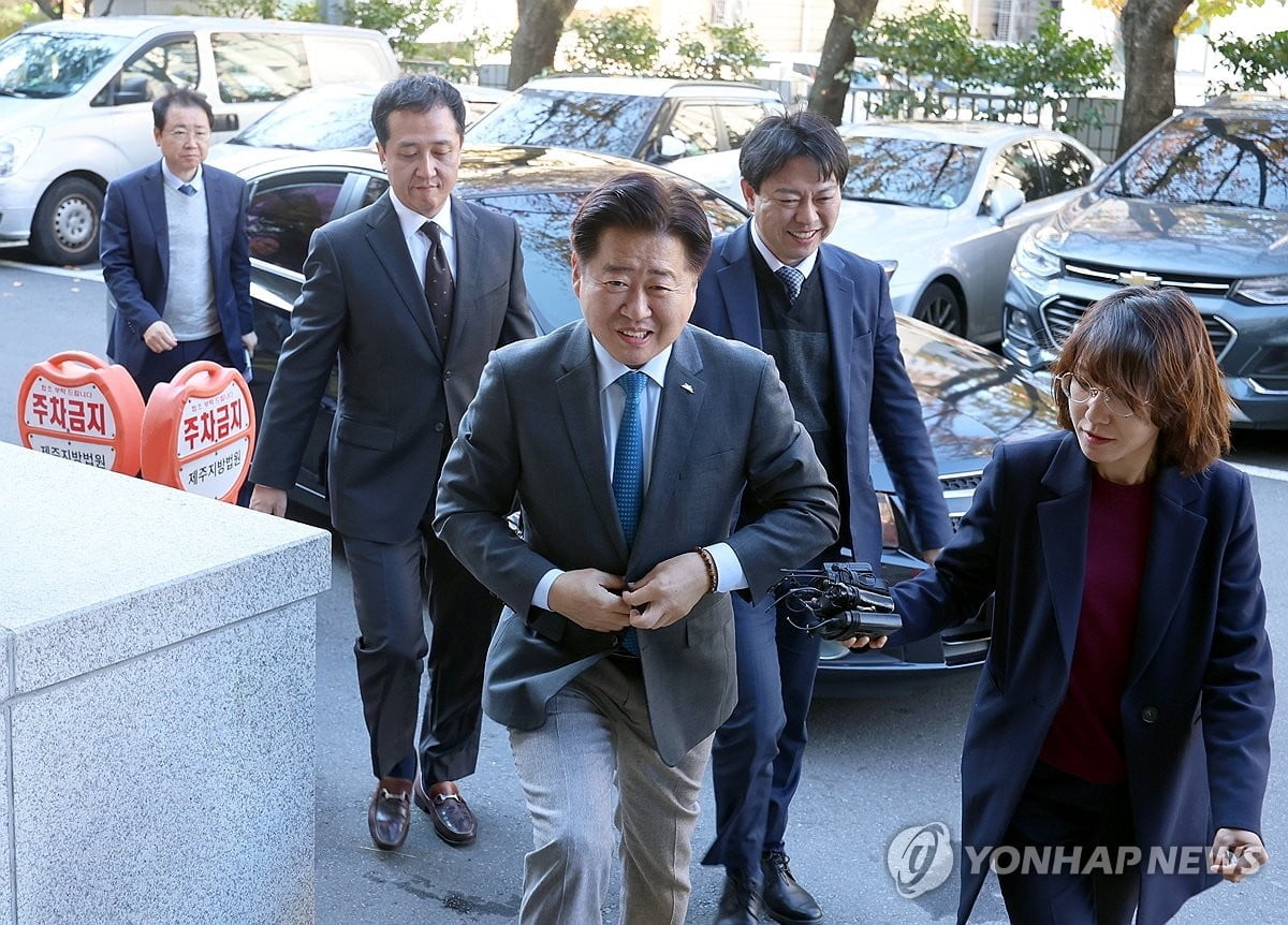 오영훈 제주지사에 검찰 징역 1년 6개월 구형