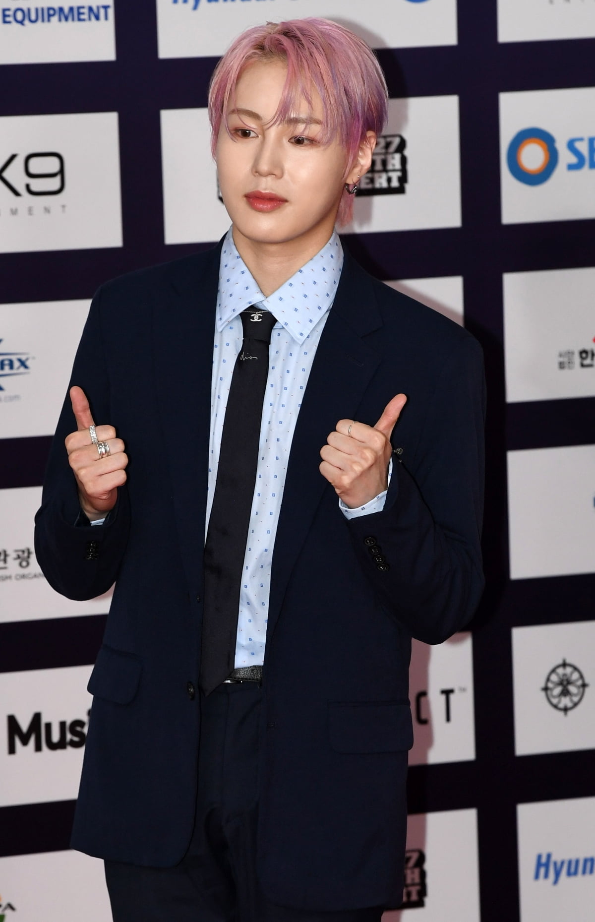 Ha Sung-woon, No. 1 male singer you want to make eye contact with