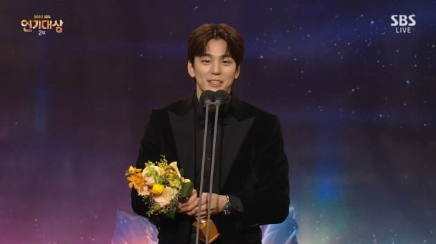 Kim Nam-gil, Grand Prize at ‘SBS Drama Awards’ “Acting, you have to be humble”