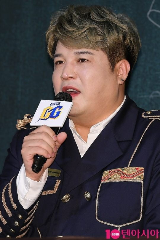 Super Junior's Shindong admits to dating an ordinary woman