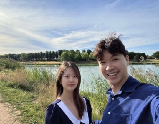 Park Soo-hong and Kim Da-ye, a full-fledged ‘public date’