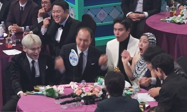 Jeon Hyun-moo, the moment of winning the entertainment grand prize in tears