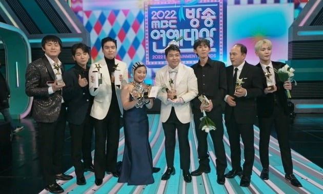 Jeon Hyun-moo, the moment of winning the entertainment grand prize in tears