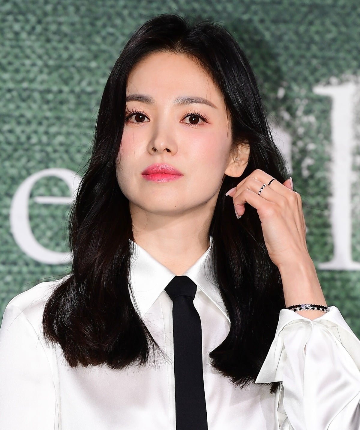 Han Ji-min and Song Joong-ki, a heartwarming good deed