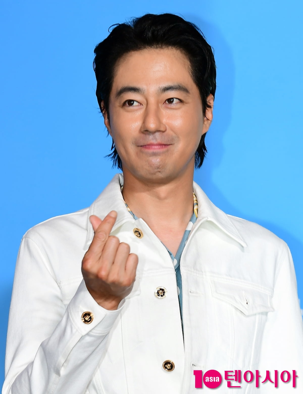 Will Ha Jung-woo show his courage with ‘1947 Boston’?