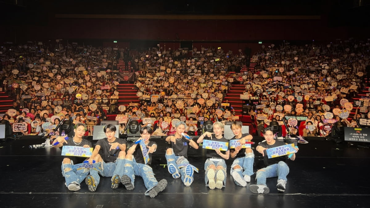 Tempest successfully concludes Macau solo concert 'T-OUR' "We will work harder so that we can meet again"
